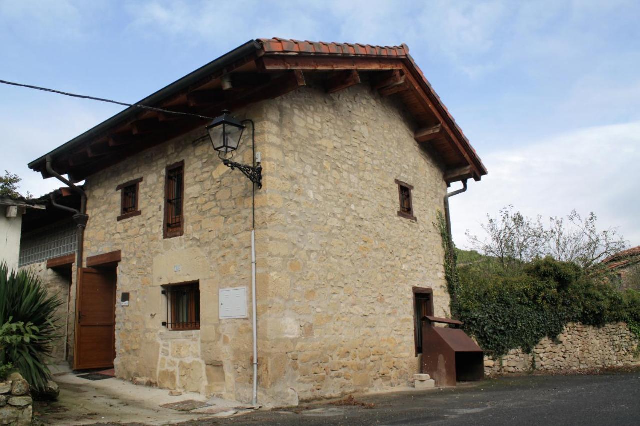 El Horno Albergue Manzanos Eksteriør bilde
